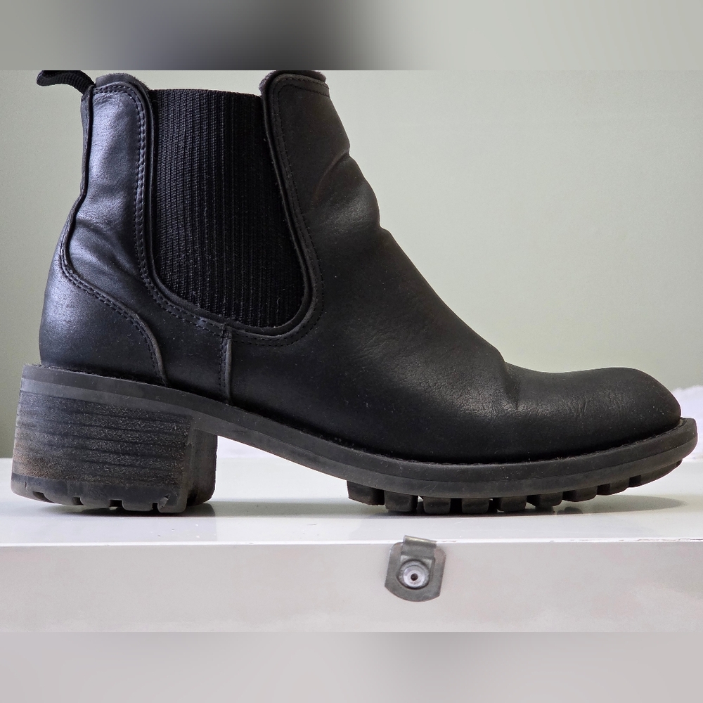 Black Chelsea Boot -Siren-Softmoc US 7/37 Inside Zip Elastic Utility Streetwear - Picture 7 of 13